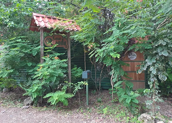 Guest house Casa Rosada 3*